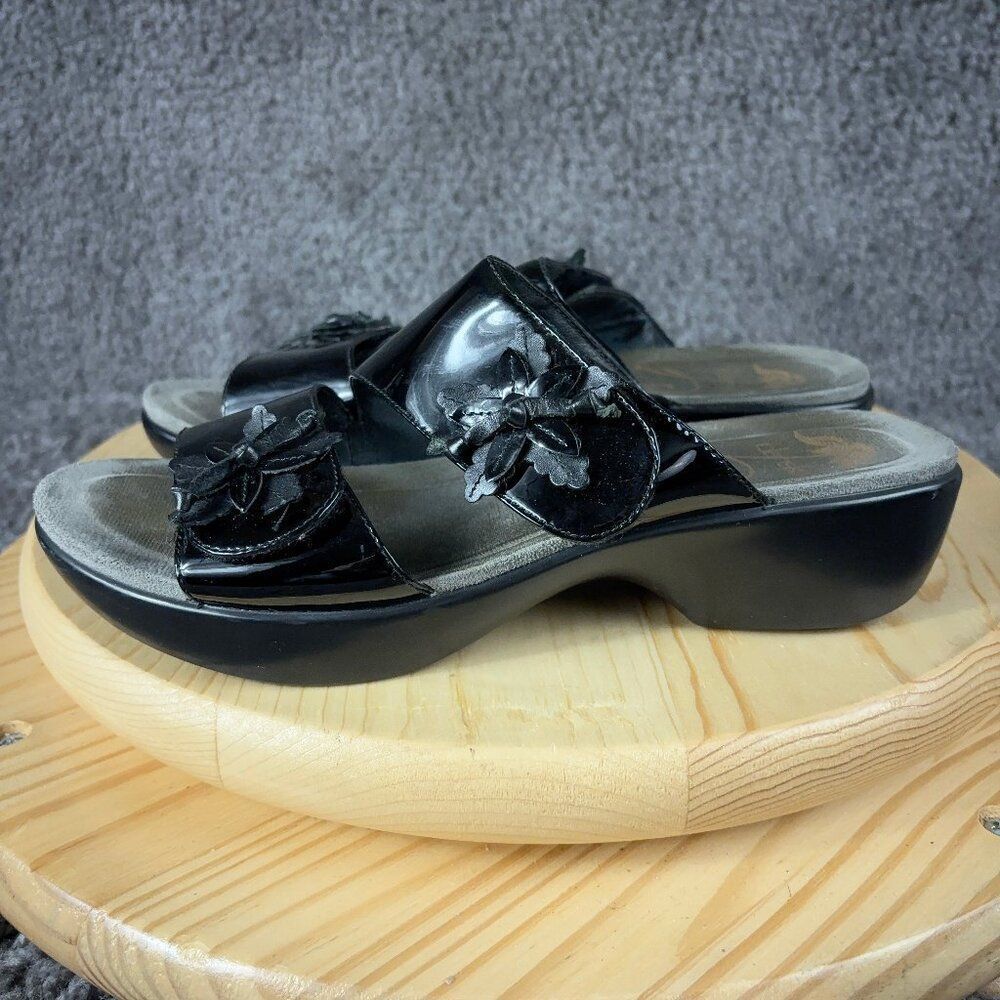 Dansko Donna Patent Leather Sandals Womens Size 9 Black Slip On Floral Medallion